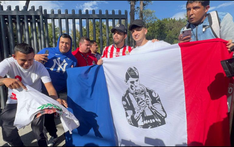 Alan Pulido reportó a los entrenamientos al club Chivas Verde Valle. ESPECIAL.