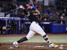 Julián Ornelas pegó jonrón en la primera entrada y produjo cuatro carreras en el juego. CORTESÍA/Charros de Jalisco