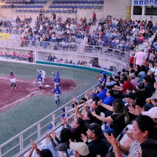 Reinauguran Estadio Panamericano de Sóftbol con juego de Charros Femenil