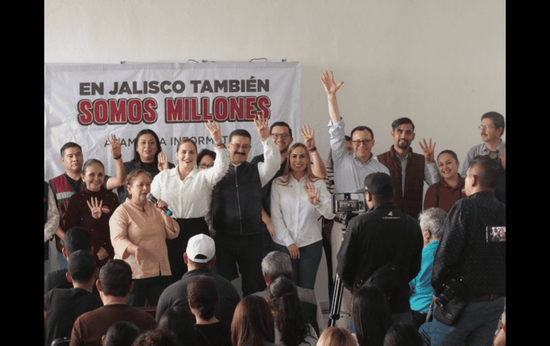 Durante su discurso, Erika Pérez aseguró que se va por el camino correcto y que Morena se abrirá a todas las personas que buscan un cambio en Jalisco. CORTESÍA.