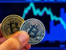 El Bitcoin es la criptomoneda más popular del mundo y fue creada en 2009 como una especie de dinero electrónico no controlado por bancos ni gobiernos. AFP / ARCHIVO