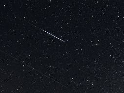 Los meteoros son rocas espaciales que se encienden al entrar en la atmósfera terrestre debido a la fricción. EFE/Archivo