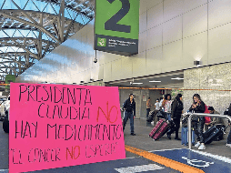 La manifestación, convocada por el colectivo Padres de Niños con Cáncer, busca llamar la atención de las autoridades federales sobre la grave situación que enfrentan los pacientes con cáncer infantil en el país. SUN / ARCHIVO