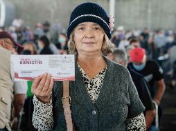 Recuerda que si tú o algún familiar recibe el pago de la Pensión para el Bienestar de las Personas Adultas Mayores, no es necesario retirar todo el dinero el mismo día del depósito. EL INFORMADOR/ ARCHIVO.