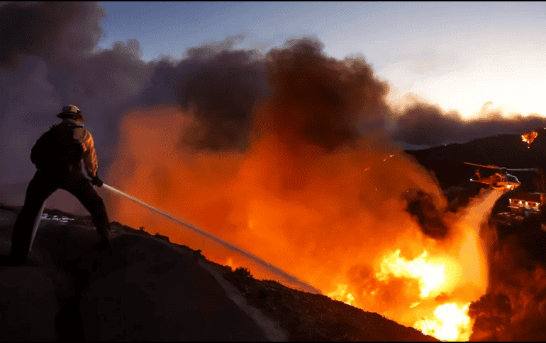 Varias personas que perdieron sus hogares en el incendio de Eaton han presentado demandas. EFE / ARCHIVO