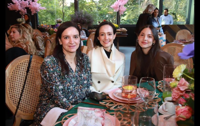 Montse Calzada, Ana Teresa Gallegos y Majo Arizti. GENTE BIEN JALISCO / A. Martínez