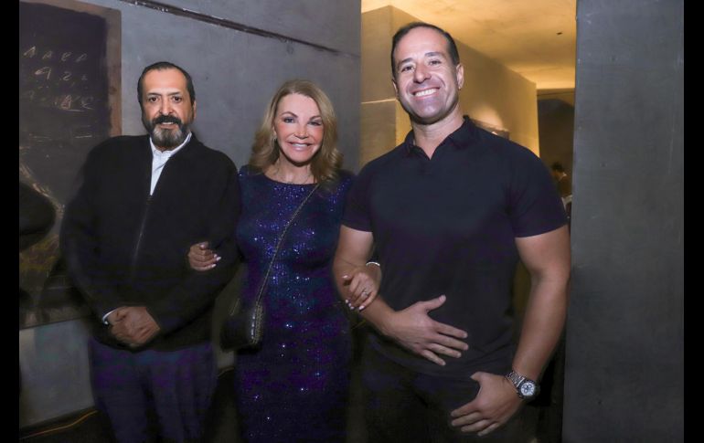 Nacho Delgadillo, Paty Chávez y Alejandro Tovar. GENTE BIEN JALISCO / C. Jimeno