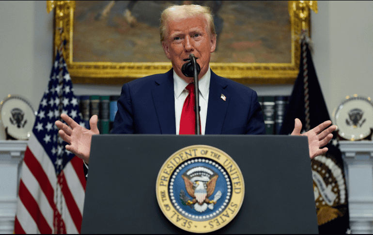 El presidente ha firmado una serie de órdenes ejecutivas que soportan las políticas migratorias en Estados Unidos. AP