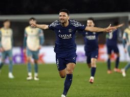 Gonçalo Ramos celebra el gol de la victoria. El conjunto parisino se repuso de un 2-0 en contra para terminar goleando y seguir con vida. EFE/Y. Valat