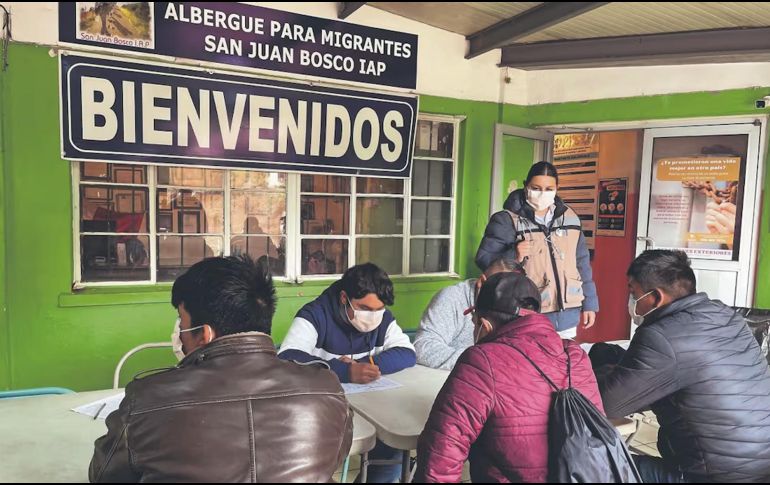 Al albergue llegaron dos visitadoras de la Agencia de Naciones Unidas para los Refugiados (ACNUR). SUN / J. ESCOBAR