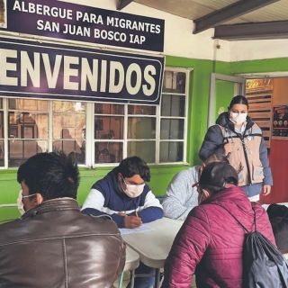 Nogales recibe a más de 200 migrantes deportados por Trump