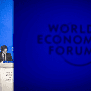 Superricos triplican sus fortunas mientras la pobreza mundial crece