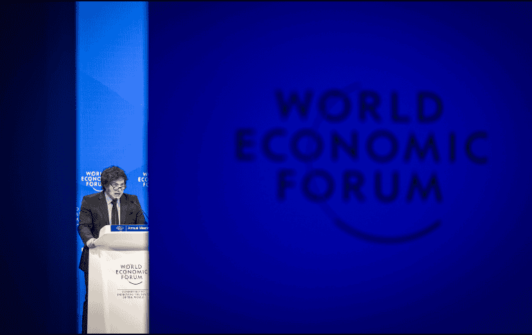 El número de líderes autoritarios ha crecido en algunos países occidentales y causas progresistas y el cambio climático han perdido fuerza en el mundo empresarial. EFE / Michael Buholzer