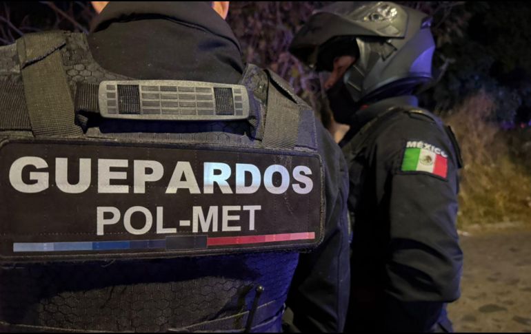 La Policía Metropolitana aseguró a dos hombres sospechosos de pertenecer a una banda de motoladrones. ESPECIAL