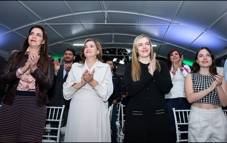 El homenaje cerró con la interpretación de “Las Mañanitas” y un brindis colectivo, en el que cada invitado recordó con cariño y respeto al líder que dejó una huella imborrable en la política jalisciense. EL INFORMADOR/H. Figueroa.