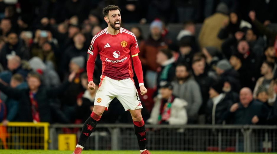 Bruno Fernandes apareció en el tiempo de compensación para darle el triunfo al United. AP/D Thompson
