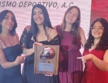 La escudería tonalteca viajó a la Ciudad de México para la gala de la FEMADAC en donde fueron reconocidas por el logro obtenido a finales del mes de noviembre. CORTESÍA.