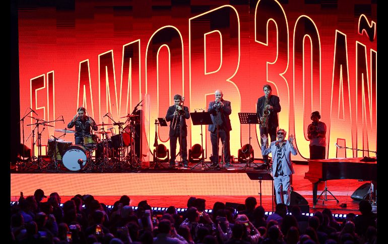 Fito Páez ofreció una velada inolvidable que quedará marcada en la memoria de Guadalajara. EL INFORMADOR / H. Figueroa