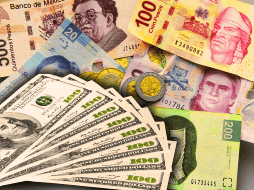 Hoy, la mejor opción en la compra del dólar -en este momento de la mañana- es en Citibanamex y la venta, en Banco Azteca. NTX / ARCHIVO