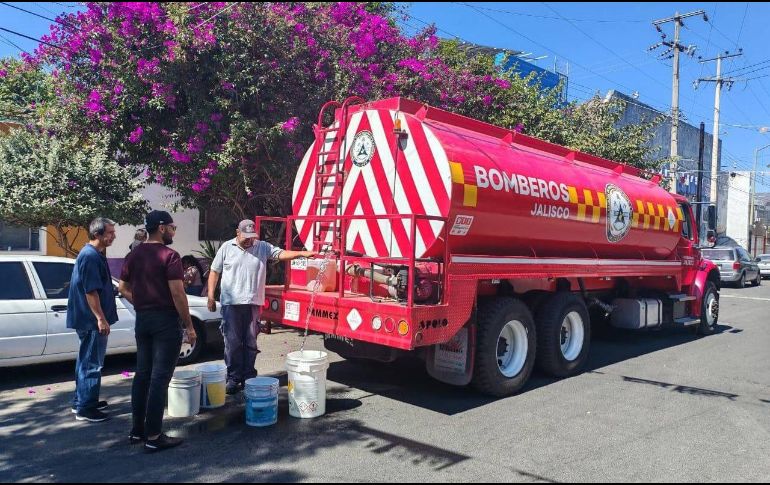 El servicio se restablecerá el miércoles; por mientras, los ciudadanos pueden solicitar pipas de agua al Siapa. ESPECIAL / Gobierno de Jalisco