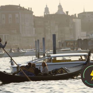 Venecia prueba una alternativa de transporte limpio para sus aguas