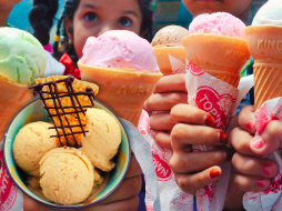 El gasto de los mexicanos en helados es de 280 pesos al año, sobre todo en sabores como napolitano, vainilla y chocolate. EFE / AP / ARCHIVO