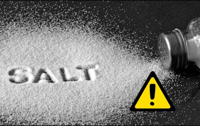 La sal puede empeorar condiciones de salud como el asma, la osteoporosis y la insuficiencia renal. ESPECIAL / Pixabay / Canva