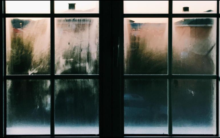 Después de limpiar los cristales, el proceso de secado es crucial para evitar manchas y residuos. Pixabay