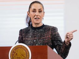 La Mandataria reaccionó en su conferencia diaria a un reportaje, el cual reveló que los ‘polleros’ cobran hasta cuatro mil dólares. EFE