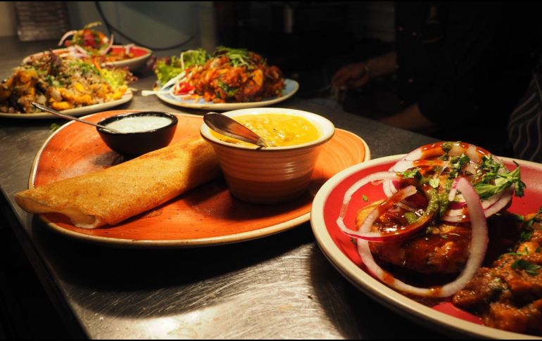 A través de su plataforma en TikTok, Beatrice sigue informando sobre los riesgos de los microplásticos y promoviendo un estilo de vida con menor dependencia del plástico. CANVA