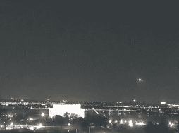 De acuerdo con lo medios locales, los bomberos y servicios médicos de emergencia de Washington DC han dicho que una avioneta se estrelló cerca del aeropuerto y aterrizó en el río Potomac. ESPECIAL