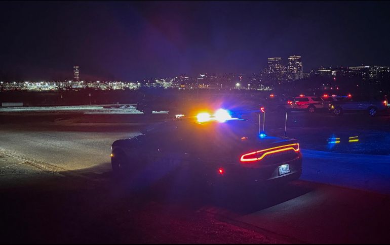 El helicóptero que chocó este miércoles con un avión en Washington era del ejército estadounidense. EFE/ O. Guzmán.