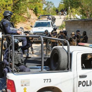 Policías abaten a cuatro delincuentes en Acapulco