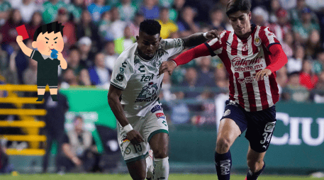 Después de anular el gol de las Chivas, dan a conocer la revisión del VAR. IMAGO7 / ARCHIVO