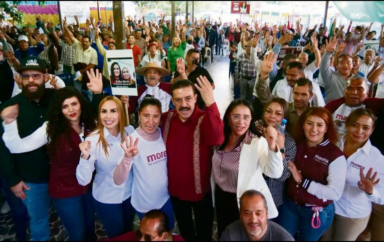 El senador Carlos Lomelí se dirigió a la militancia guinda. ESPECIAL