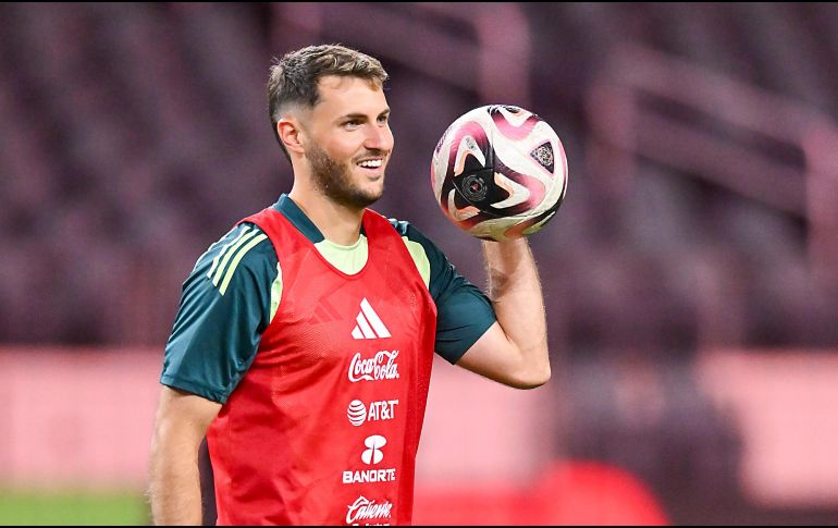 Santiago Giménez, delantero mexicano. IMAGO7