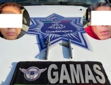 Dos personas fueron detenidas en la colonia Miravalle con armas hechizas. ESPECIAL / Policía de Guadalajara