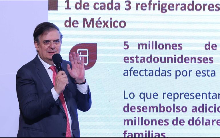 Mientras que al mediodía, Ebrard aseguró que México se defenderá ante 