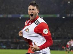 Con su llegada al AC Milán, Giménez buscará incrementar su cuota goleadora. EFE / ARCHIVO