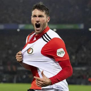 Santiago Giménez, en el top ten de máximos goleadores en las siete principales ligas de Europa en 2025