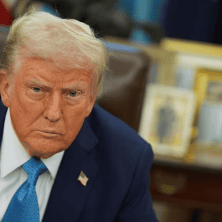 Trump adelanta que conversará el lunes con México y Canadá sobre los aranceles