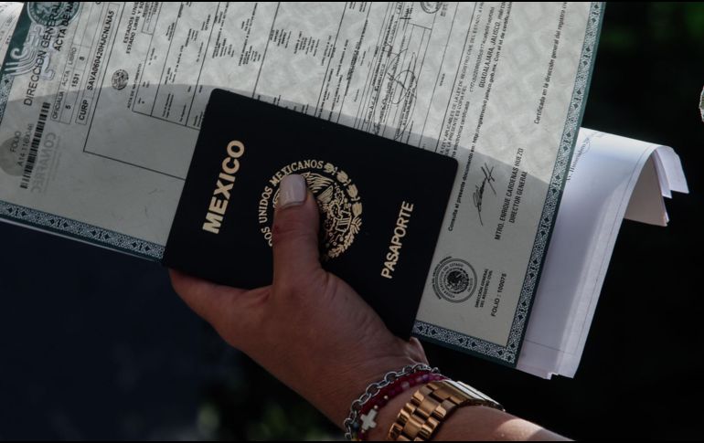 Este documento oficial es emitido por la Secretaría de Relaciones Exteriores y tiene la función de certificar la nacionalidad y la identidad de la persona titular. EL INFORMADOR / ARCHIVO