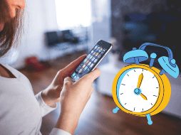 Aunque el uso de un smartphone como despertador puede parecer práctico y accesible, las implicaciones para nuestra salud mental y física pueden ser significativas. CANVA