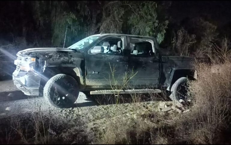 La camioneta y la droga fueron puestas a disposición de un agente del Ministerio Público de la Fiscalía de Jalisco, quien realizará las indagatorias correspondientes. ESPECIAL