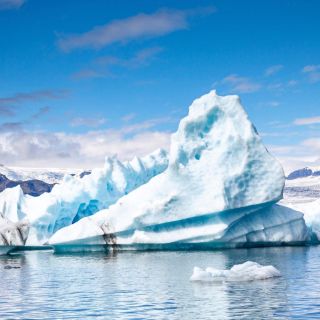 Fragmento del iceberg más grande del mundo se desprende