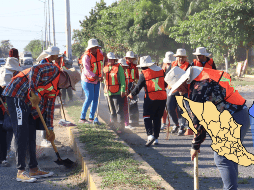 Los migrantes varados en Chiapas trabajan bajo el programa de asistencia humanitaria del Gobierno México. EFE/ Juan Manuel Blanco/ ESPECIAL