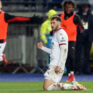 Santiago Giménez y otros mexicanos que anotaron en su debut en ligas top de Europa