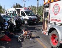 Policías viales auxiliaron en el aseguramiento de la vialidad y en la agilización del tránsito vehicular en la Carretera. CORTESÍA/PC Y BOMBEROS DE ZAPOPAN