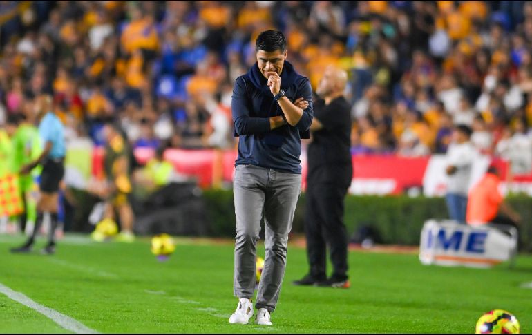 El entrenador rojinegro también valoró la estabilidad defensiva de su equipo, aunque reconoció que hubo lapsos en los que faltó mayor claridad con la pelota. IMAGO7.