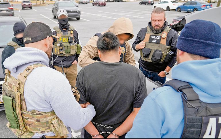Agentes del ICE. La agencia trata de cumplir con la orden del presidente Donald Trump de incrementar las detenciones. ESPECIAL